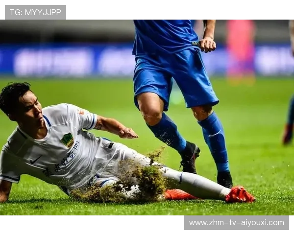 成都蓉城一脚挑传让禁区完全失衡