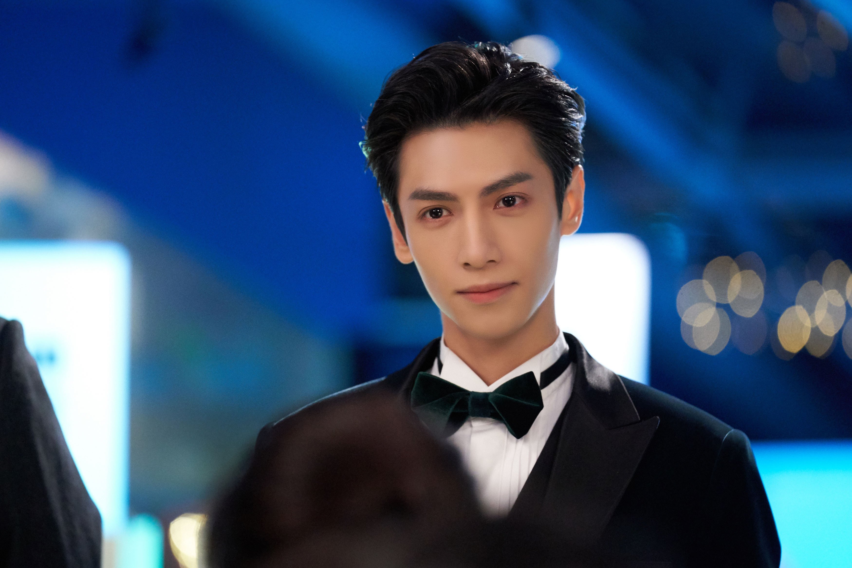 爱游戏app活动-卡普尔突破力强，袋鼠队在比赛中多次通过他完成进攻得分，卡尔美袋鼠皮